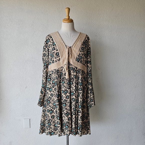 torrid Dresses & Skirts - Torrid Size 2 Bohemian Boho Long Sleeve Rayon Summer Spring Floral Flowy Dress